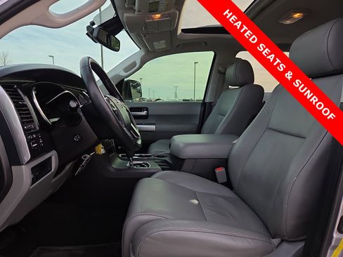 Used 2018 Toyota Sequoia Limited w/ Safety & Convenience Package image 17