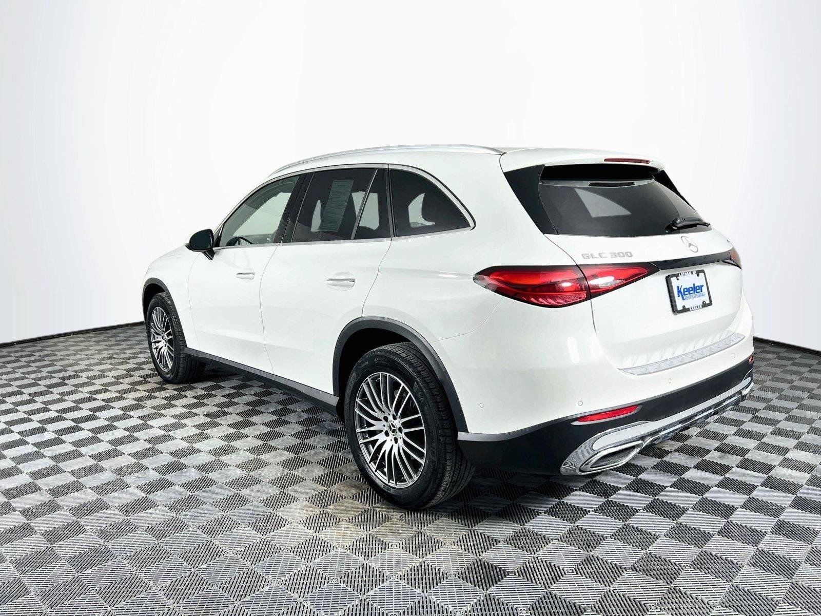 Certified 2026 Mercedes-Benz GLC 300 4MATIC image 4