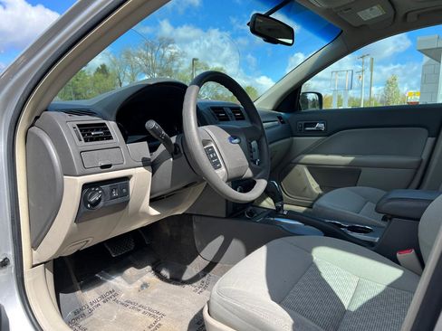 Used 2010 Ford Fusion SE FWD image 15