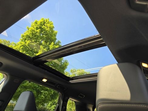 Used 2024 INFINITI QX60 Autograph image 3