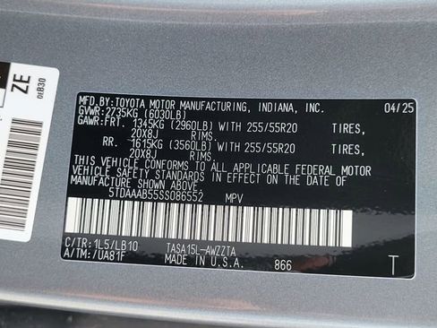 Used 2025 Toyota Grand Highlander AWD image 23