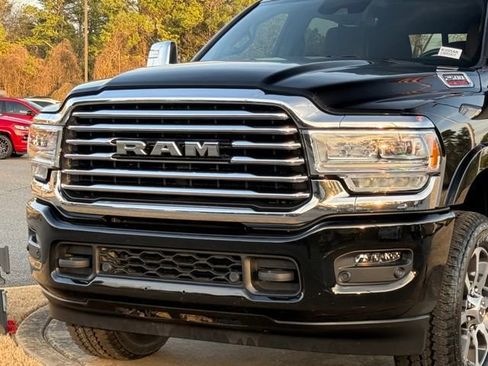 Used 2024 RAM 2500 Limited w/ Safety Group image 10