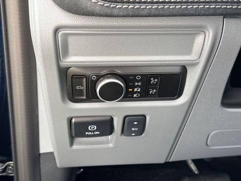 New 2025 Ford F150 Lightning Flash AWD/4WD image 33