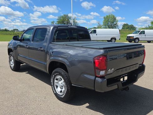 Used 2021 Toyota Tacoma SR AWD/4WD image 3