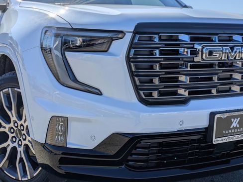 New 2026 GMC Acadia Denali Ultimate w/ LPO, Floor Liner Package AWD/4WD image 3