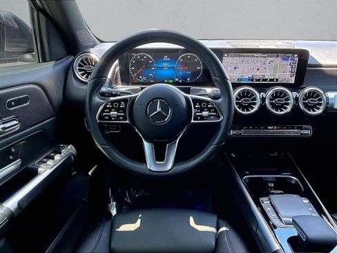Certified 2023 Mercedes-Benz EQB 300 4MATIC image 7