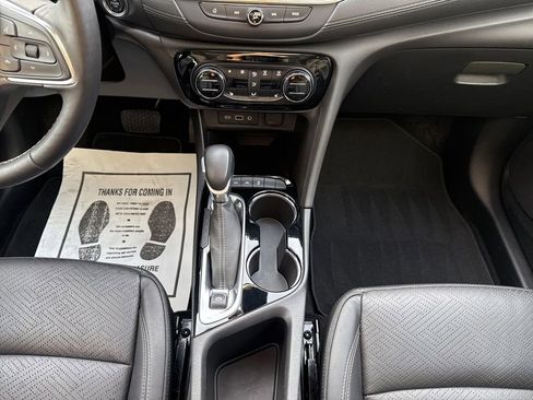 Used 2021 Buick Encore GX Essence w/ Advanced Technology Package image 13