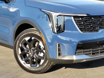 New 2026 Kia Sorento S w/ S Panoramic Sunroof Package