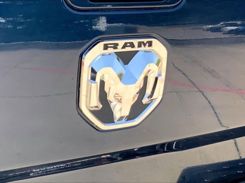 Used 2022 RAM 2500 Laramie AWD/4WD image 10