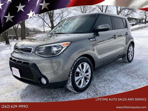 Used 2016 Kia Soul + image 1