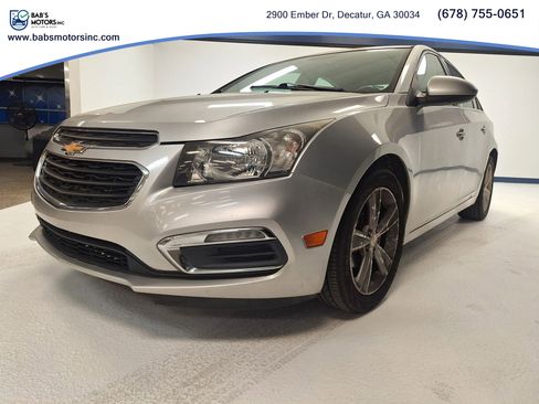 Used 2015 Chevrolet Cruze LT image 2
