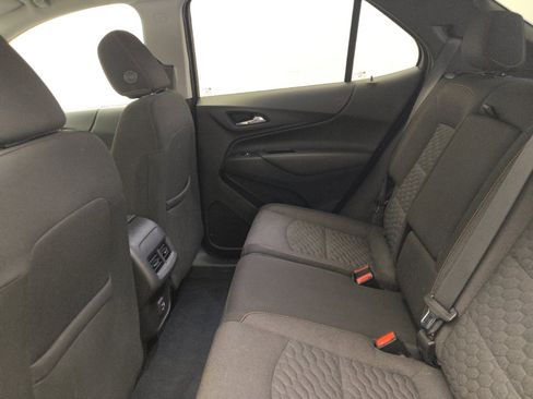 Used 2021 Chevrolet Equinox LT FWD image 18