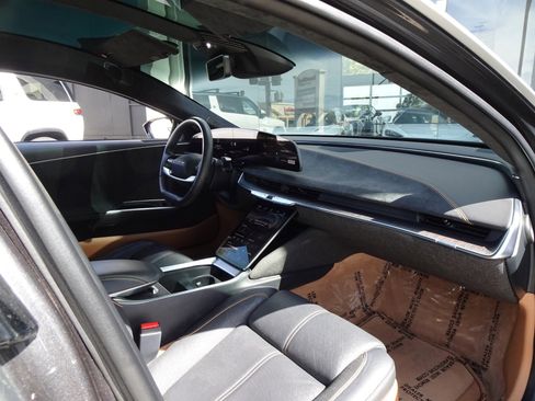 Used 2022 Lucid Air Grand Touring image 18