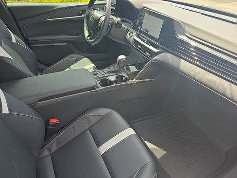 Used 2026 Toyota Camry SE image 13