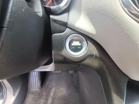 Used 2023 Chevrolet Equinox LS w/ LS Convenience Package FWD image 16