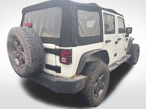Used 2016 Jeep Wrangler Unlimited Sport image 3
