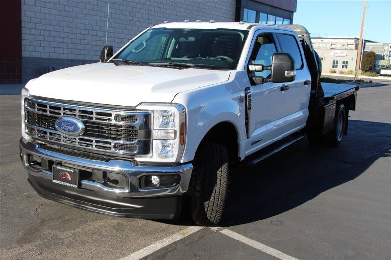 Used 2025 Ford F350 XLT AWD/4WD image 3