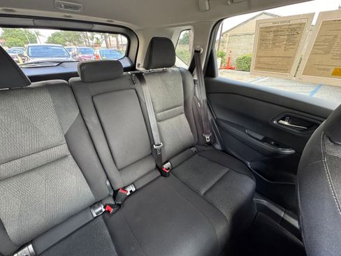 Used 2025 Nissan Rogue SV FWD image 39