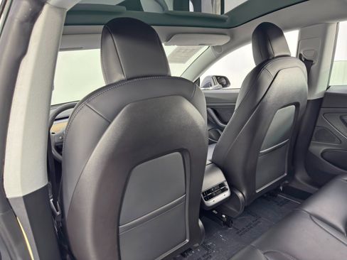 Used 2020 Tesla Model 3 Standard Range Plus image 34