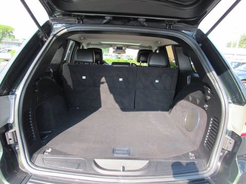 Used 2011 Jeep Grand Cherokee Laredo AWD/4WD image 28