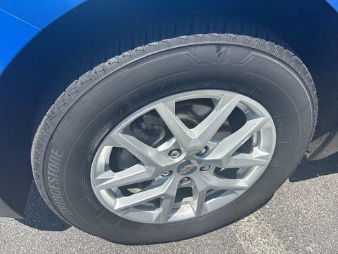 Used 2024 Chevrolet Equinox LT AWD/4WD image 11