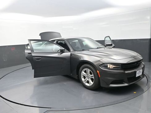 Used 2020 Dodge Charger SXT RWD image 29