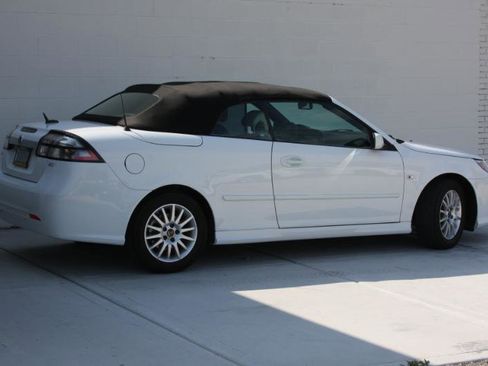 Used 2009 Saab 9-3 2.0T image 10