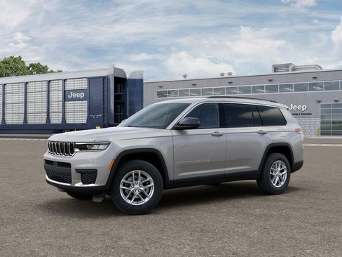 New 2026 Jeep Grand Cherokee L 2WD image 2