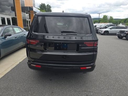 Used 2022 Jeep Wagoneer Series I AWD/4WD image 6