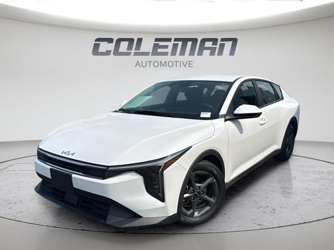 Used 2025 Kia K4 FWD image 1