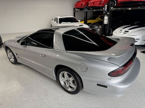 Used 2000 Pontiac Firebird Formula RWD image 10