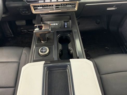 Used 2025 GMC Hummer EV 2X AWD/4WD image 17