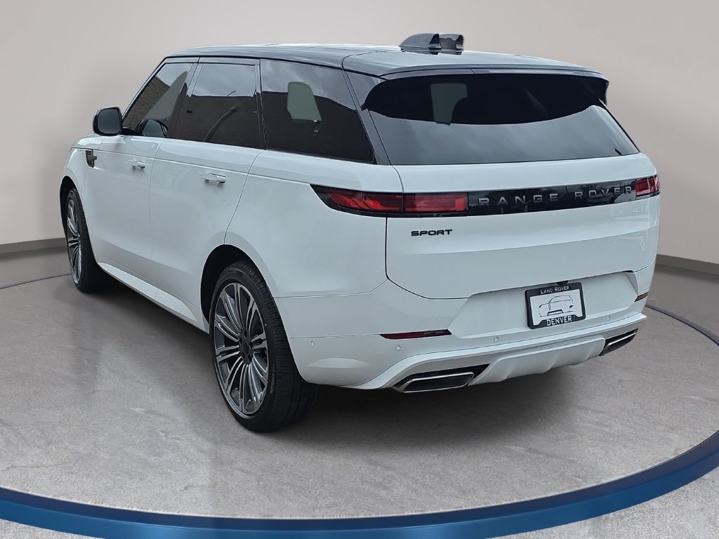 New 2027 Land Rover Range Rover Sport Dynamic SE AWD/4WD image 7