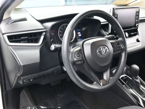 Used 2021 Toyota Corolla LE FWD image 14