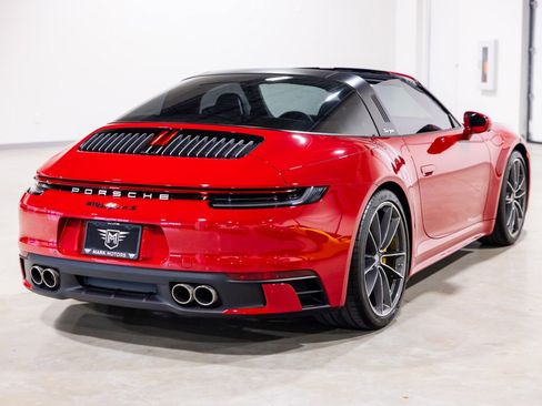 Used 2021 Porsche 911 Targa 4S Heritage Design AWD/4WD image 9