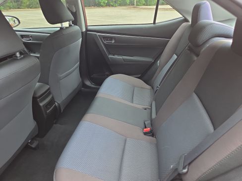 Used 2018 Toyota Corolla LE FWD image 10