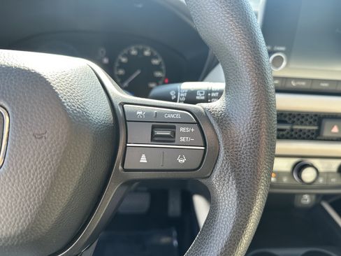 Used 2024 Honda HR-V LX image 20