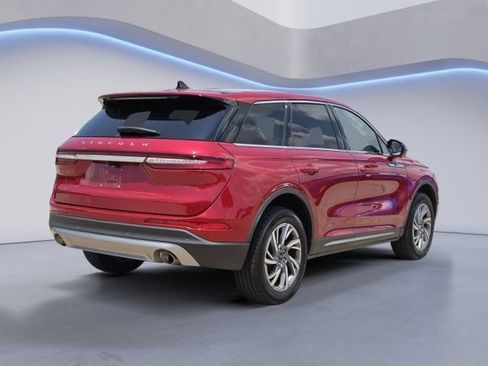 Used 2025 Lincoln Corsair AWD w/ Equipment Group 101A image 3