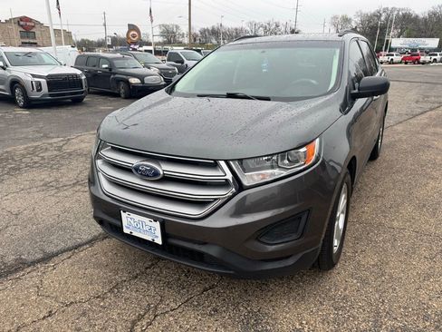 Used 2018 Ford Edge SE AWD/4WD image 3