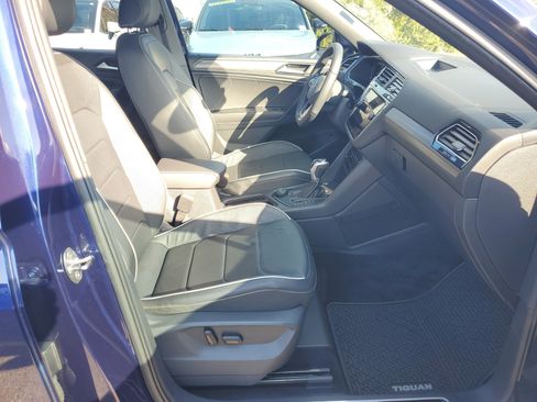 Used 2022 Volkswagen Tiguan SEL R-Line image 7