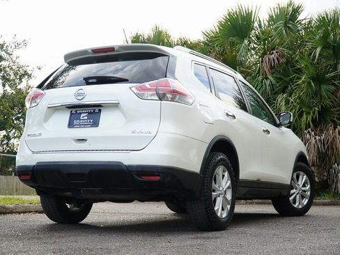 Used 2016 Nissan Rogue SV image 5