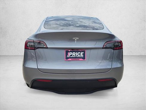 Used 2024 Tesla Model Y Long Range AWD/4WD image 7