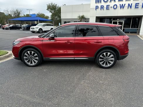 Used 2022 Lincoln Corsair Reserve image 3
