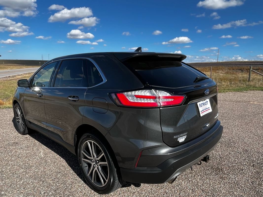 Used 2020 Ford Edge Titanium w/ Class II Trailer Tow Package AWD/4WD image 3