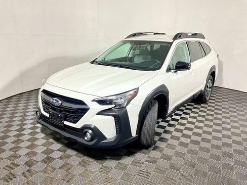 Used 2023 Subaru Outback Premium AWD/4WD image 11