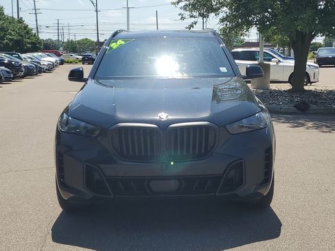 Used 2024 BMW X5 xDrive40i w/ M Sport Package AWD/4WD image 3