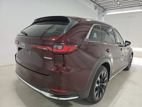 Used 2024 MAZDA CX-90 Plug-In Hybrid w/ Premium Pkg AWD/4WD image 3