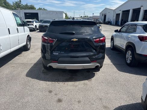 Used 2022 Chevrolet Blazer LT AWD/4WD image 3