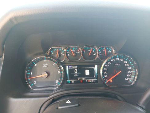 Used 2020 Chevrolet Suburban LT AWD/4WD image 19