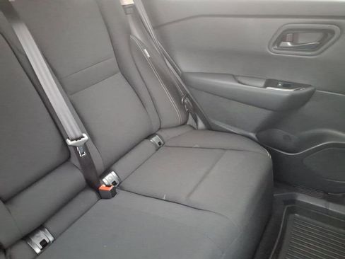 Used 2025 Nissan Rogue S image 18